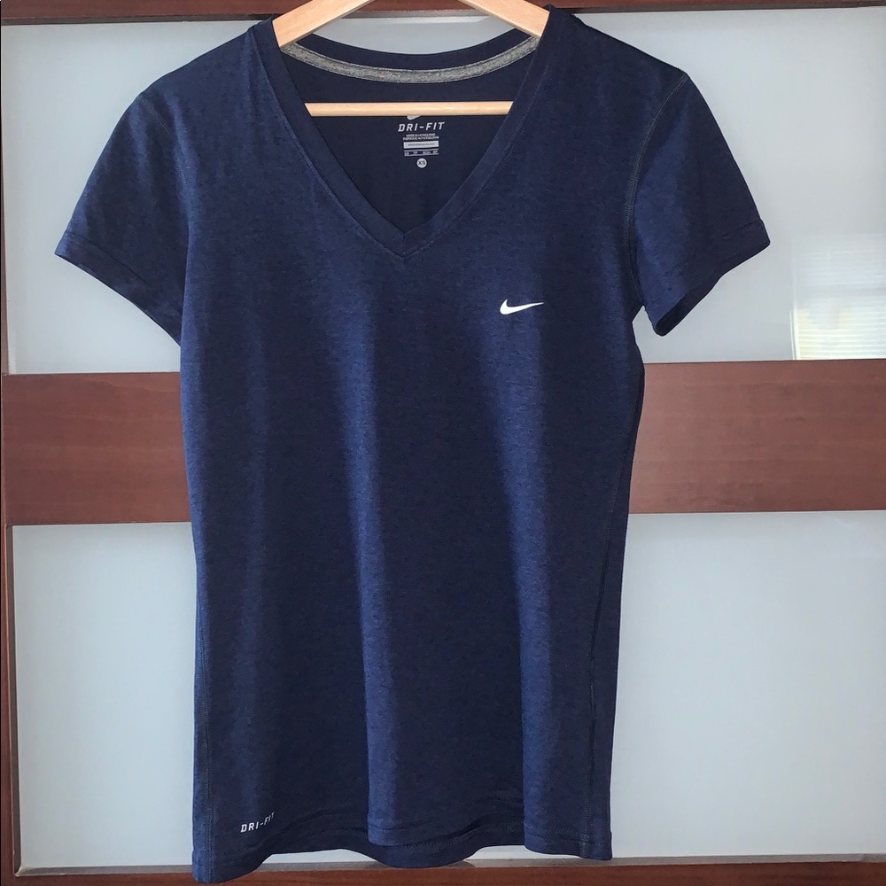 Nike Dri-Fit V-Neck Top Size XS
